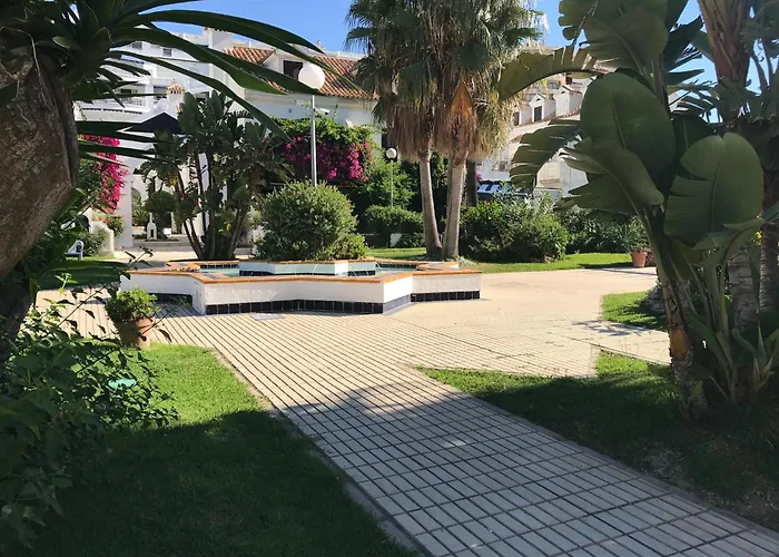 Well-Located 3Bdr Apartment In Fuengirola