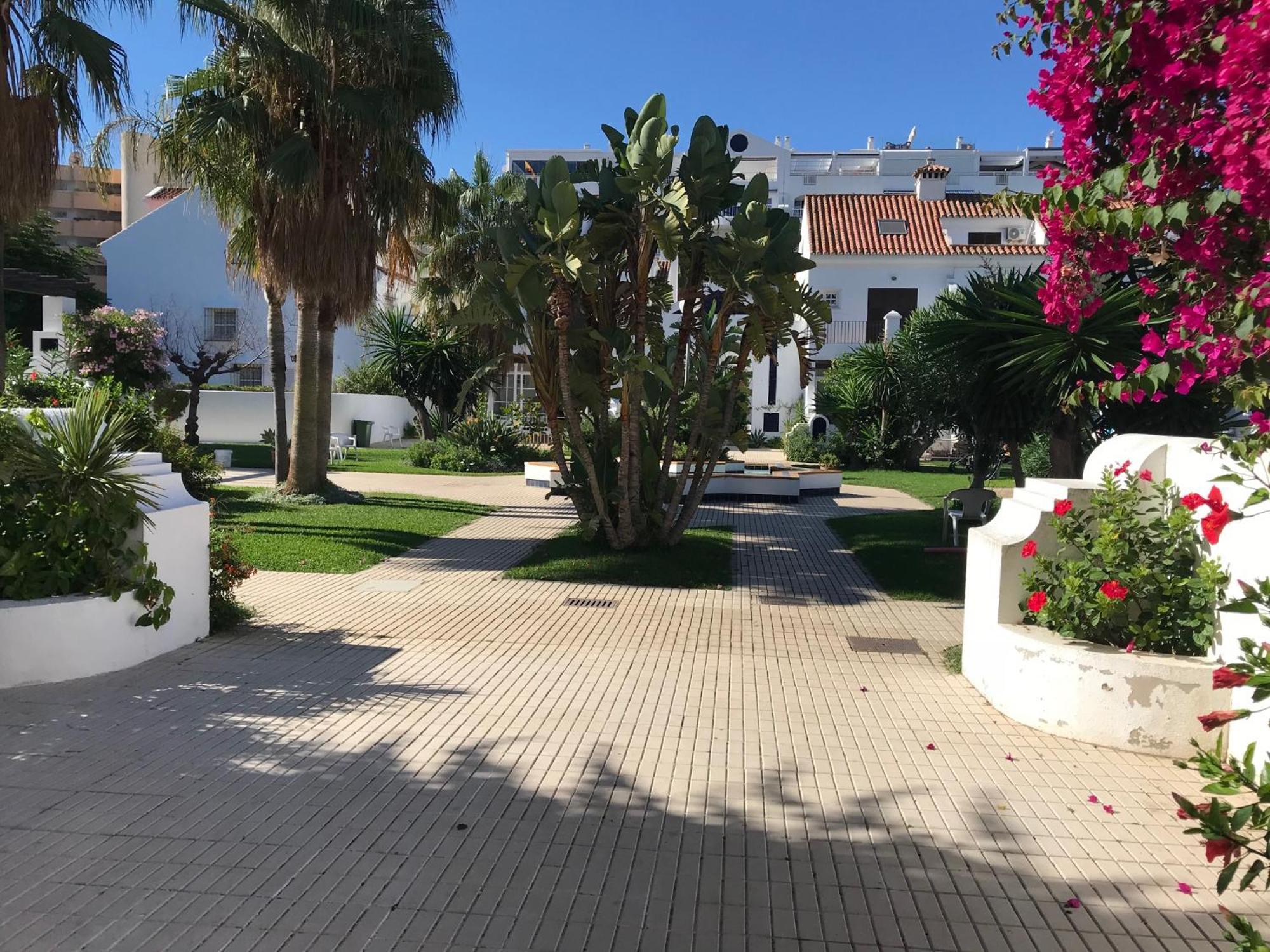 Well-located 3bdr In Apartament